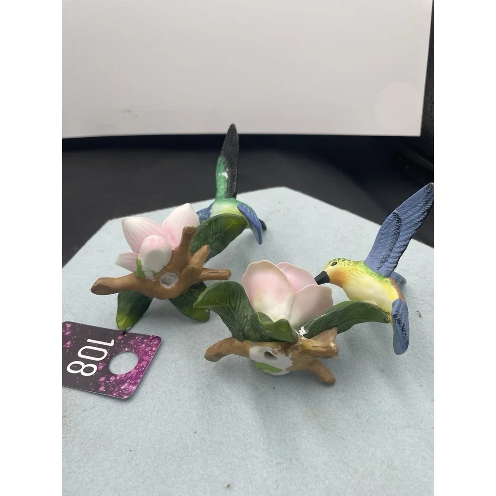 2 VNTG‎ Hummingbird Figurines